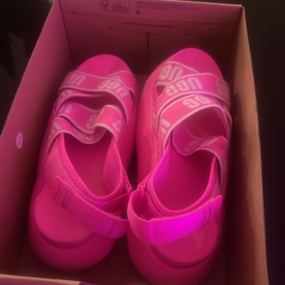 I wore them twice so they’ve just been put up , I’ve grew out of them. - Picture 3 of 8